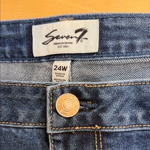 NWT Size 24W Seven7 Loose Straight Jean